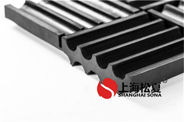 选购减震器的时候，要谨慎